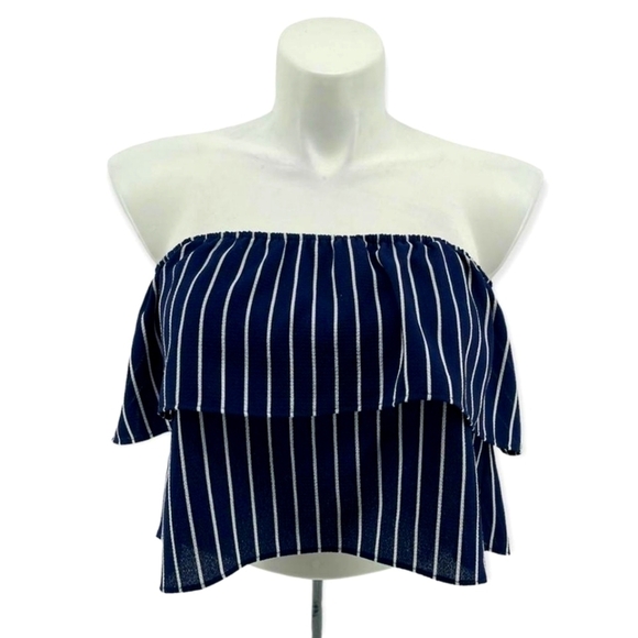 ❤️ Forever 21 blue and white striped off the shoulder crop top size Medium - Picture 1 of 3